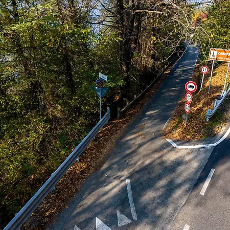 Casa Luzi Vista Orta דירה *